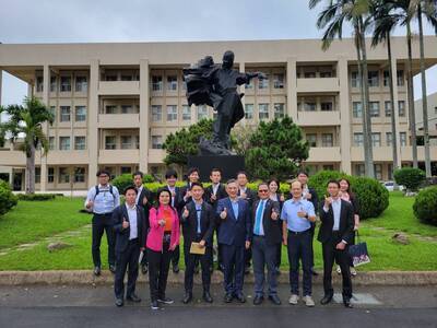 Visit to the University by International Investigation Officers Attending Overseas Practical Training at the National Police Academy of Japan